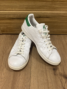 Adidas tossud nr 42,5 (1 foto / 4)