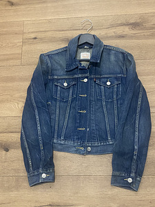 Джинсовая куртка Levis M (1 фото из 2)