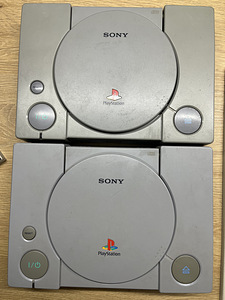 Sony PlayStation 1 (2tk) (2 фото из 3)