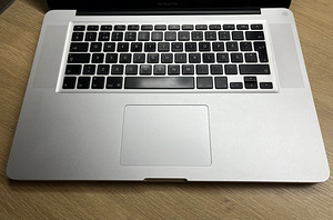 Macbook Pro 15-inch, Late 2008 (3 foto / 7)