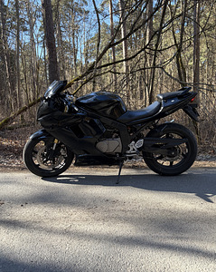 HYOSUNG GT125 R (3 foto / 7)