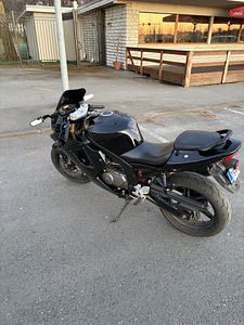 HYOSUNG GT125 R (6 foto / 7)