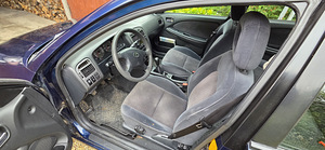 Toyota Avensis 1.6 , 81 kW, 2003 (6 foto / 14)