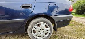 Toyota Avensis 1.6 , 81 kW, 2003 (13 foto / 14)