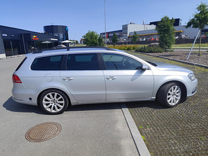 Volkswagen Passat (7 foto / 14)