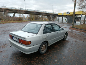 Mitsubishi lancer 1.6 automaat, heas korras t.ü 08/23 (4 foto / 12)