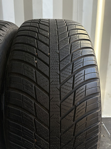 Nexen N-blue 4Seasons 235/55 R17 (2 foto / 7)