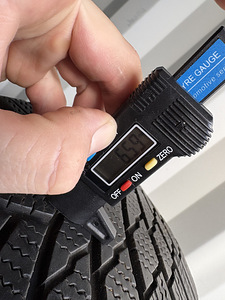 Firestone Winterhawk 4 225/50 R18 (4 foto / 7)