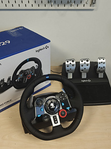 Logitech G29 & G923 (1 фото из 5)