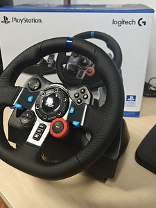 Logitech G29 & G923 (3 фото из 5)