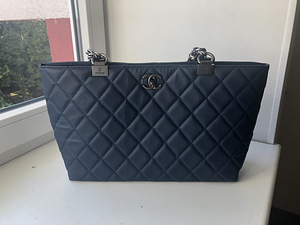 Chanel nahast kott, uus (2 foto / 6)