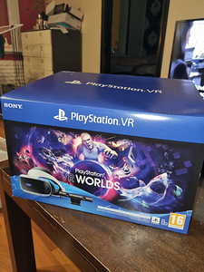 PlayStation VR + PlayStation Move Motion Controller 2 (1 foto / 1)