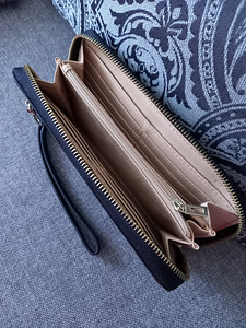 Кошелёк Guess (2 фото из 3)
