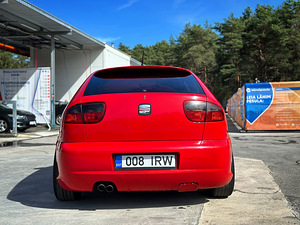 Seat Leon 1.9 tdi 2000 (6 foto / 11)
