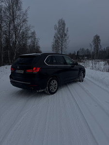 BMW X5 (2 фото из 14)