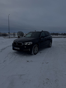 BMW X5 (12 фото из 14)