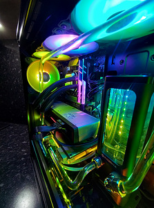 I5 11400 / Radeon VII / RGB / Custom Water loop / 16gb RAM (3 foto / 10)