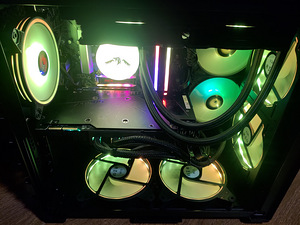 12600K / RTX 3090 24GB / 32GB RAM / 2xAIO / WIN / ARGB / M.2 (5 foto / 10)
