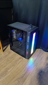 I7 @ 4.5ghz / 32gb RAM / RX 6650 XT / M.2 / WIFI / Windows (1 foto / 6)