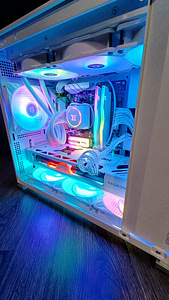 Ryzen 5800x3d / 7800 XT / AIO / ARGB / WHITE / WINDOWS (10 foto / 10)
