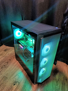 RYZEN 7 7800x3d / RX 9070XT / AIO / DDR5 / ARGB / WINDOWS 11 (7 foto / 8)
