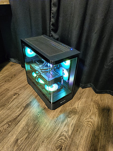 Ryzen 7 9800X3D / RTX 5090 / 2TB M.2 / AIO / WINDOWS 11 (9 foto / 10)