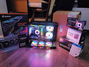 Ryzen 7 9800x3d / RX 9070 XT / DDR5 / AIO / ARGB / WIN 11 (1 foto / 7)