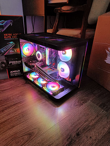 Ryzen 7 9800x3d / RX 9070 XT / DDR5 / AIO / ARGB / WIN 11 (2 foto / 7)