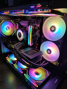 Ryzen 7 9800x3d / RX 9070 XT / DDR5 / AIO / ARGB / WIN 11 (6 foto / 7)
