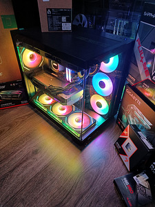 Ryzen 7 9800x3d / RX 9070 XT / DDR5 / AIO / WINDOWS 11 (1 foto / 6)