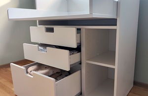 Пеленальный стол IKEA (2 фото из 6)