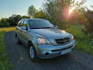 Kia Sorento (3 foto / 7)