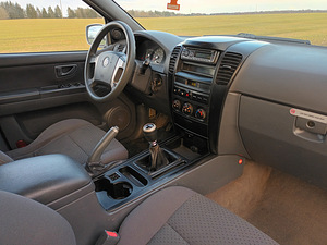 Kia Sorento (5 foto / 7)