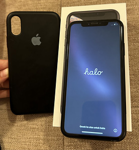 iPhone XR (1 foto / 3)