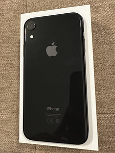 iPhone XR (2 foto / 3)