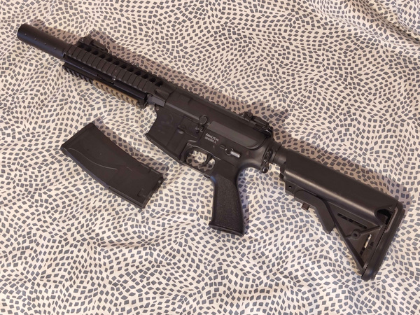 Classic Army airsoft M4 AEG