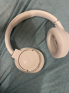 JBL 750 BTNC kõrvaklapid (2 foto / 5)