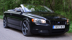 Volvo C70 Summum 2.4 132kW (3 foto / 9)