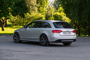 Audi S4 3.0 245kW (4 foto / 15)