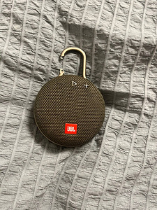 JBL Clip 3 (2 фото из 4)