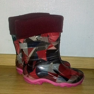 Kummikud voodriga s 32/33 (1 foto / 2)