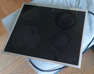 Electrolux EHF6342XOK integreeritav pliidiplaat (2 foto / 5)