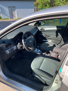 Opel Astra (7 foto / 7)