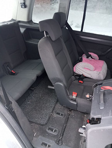 Vw Touran 1.9tdi, 6K-механика, 7 мест (9 фото из 9)