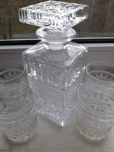 Продам набор хрусталя (2 фото из 2)