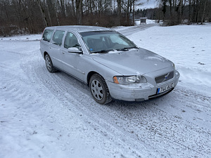 Volvo v70 2.4 125kw (2 foto / 6)