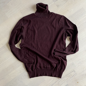 Zara turtleneck (1 foto / 1)