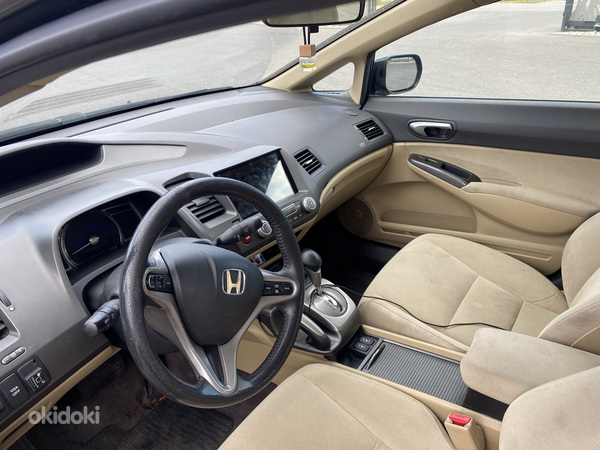 Honda Civic Hybrid + LPG (фото #6)