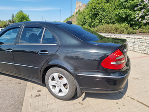 Mercedes Benz E270 (3 foto / 9)