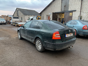 Skoda Octavia 2005 (4 foto / 5)